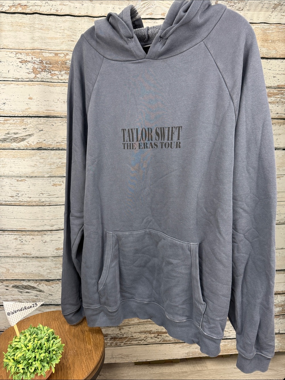 Taylor Swift Gray The Eras Tour Pullover Hoodie size L